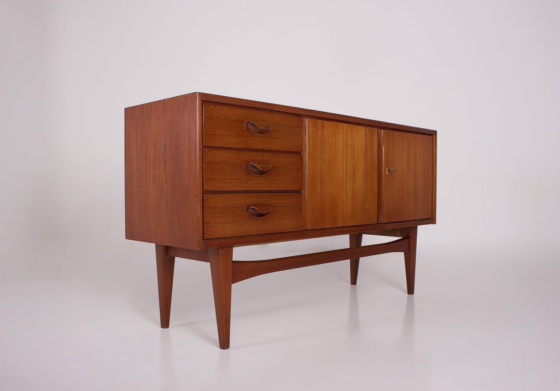 Design Documentaries in the Public Domain: A Visual Archaeology
